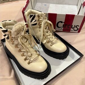 Circus by Sam Edelman Cream and Black Winter Boots
